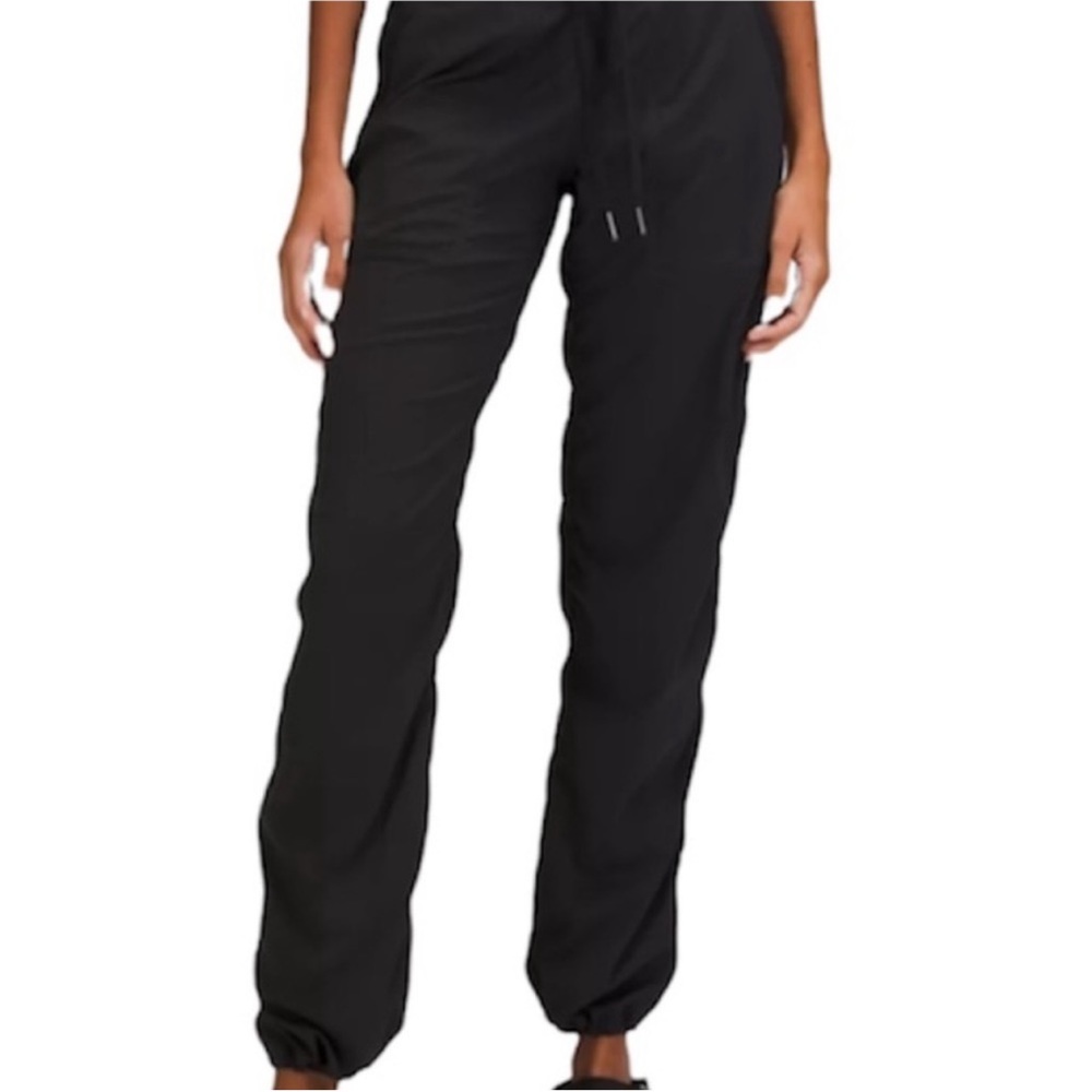 Lululemon LINED Joggers Dance/yoga pants